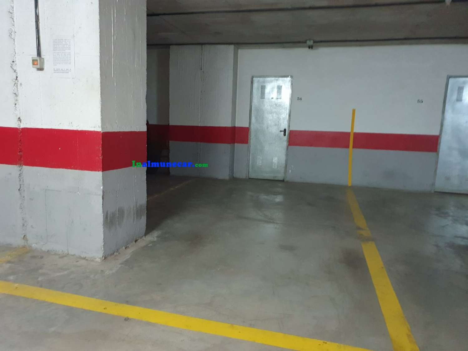 Lejlighed til salg i Almuñécar med parkeringsplads og opbevaringsrum