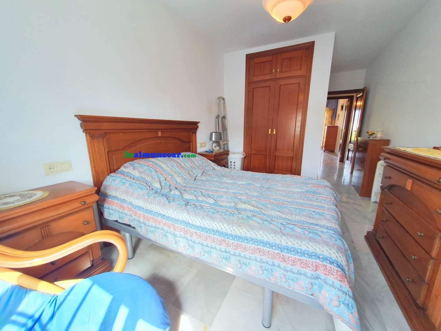 Apartment for sale in Almuñécar with parking space and storage room