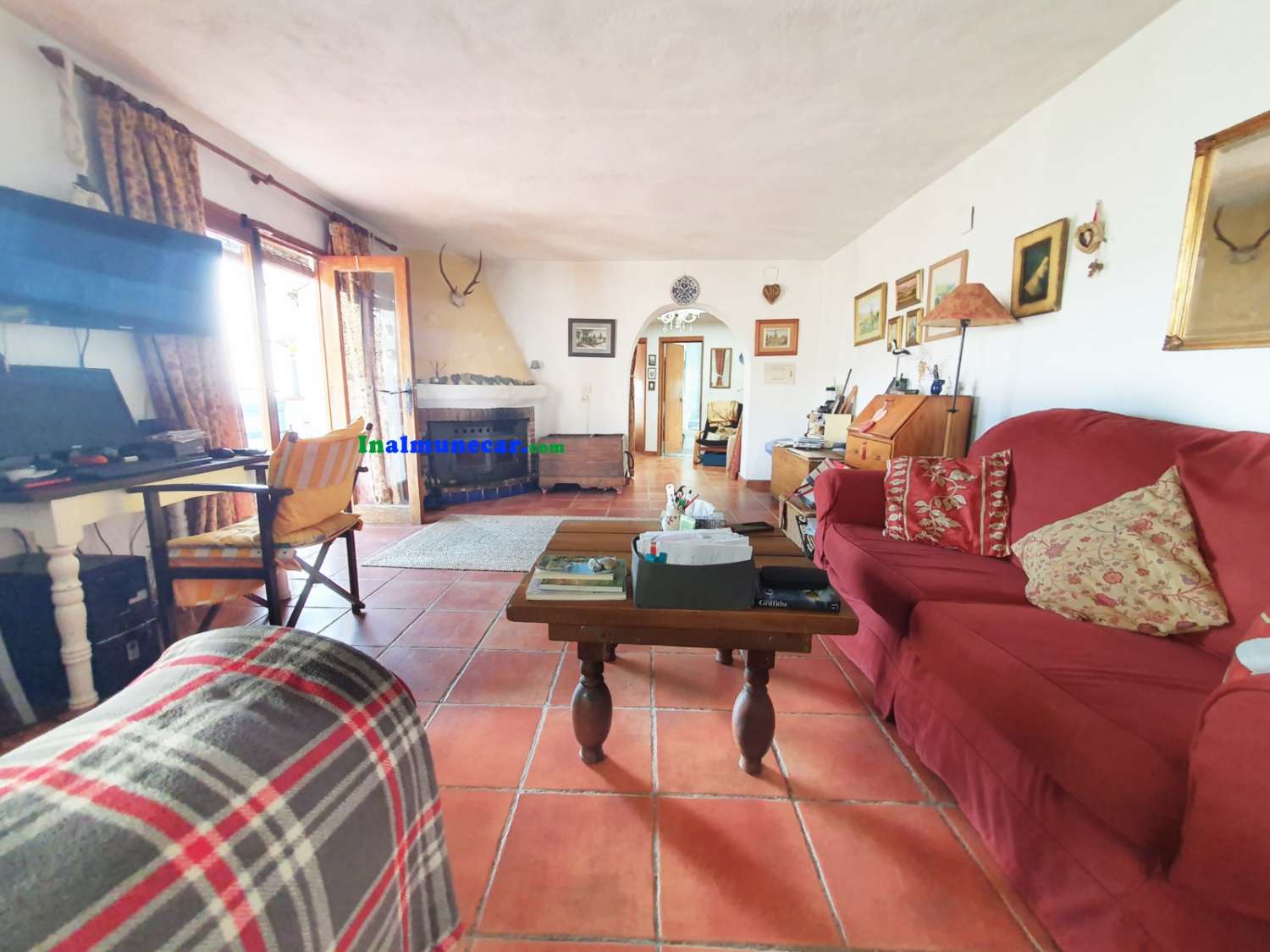 Country house for sale in Almuñecar with beautiful views.