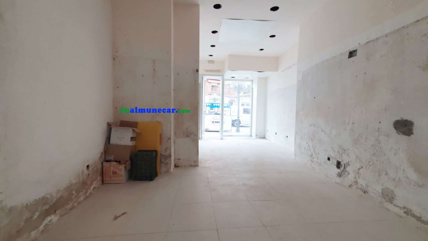 Commercial premises for sale in Town Hall Square, Almuñecar
