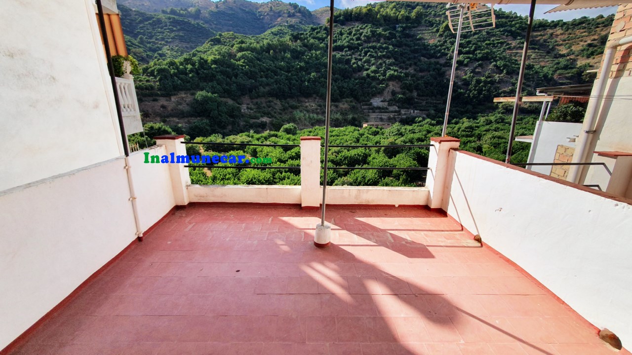 Schönes charmantes Haus zum Verkauf in Jete, Costa Tropical.