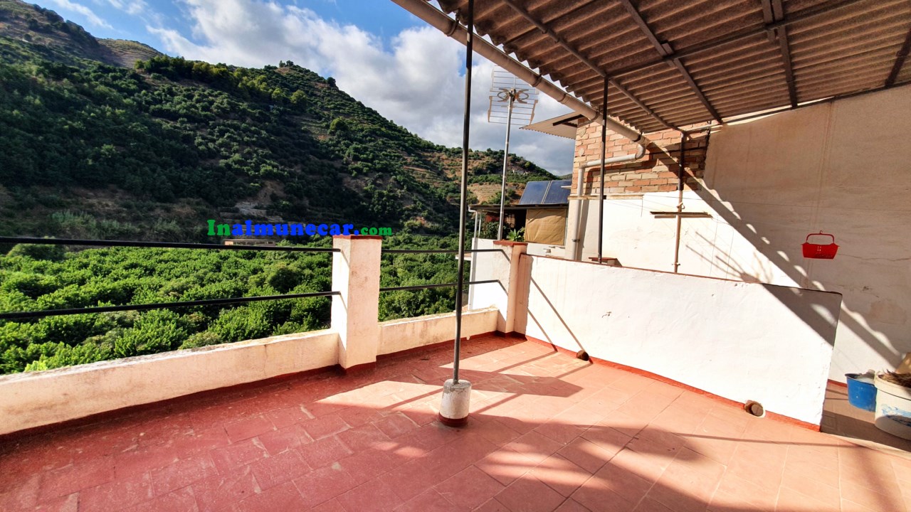 Schönes charmantes Haus zum Verkauf in Jete, Costa Tropical.