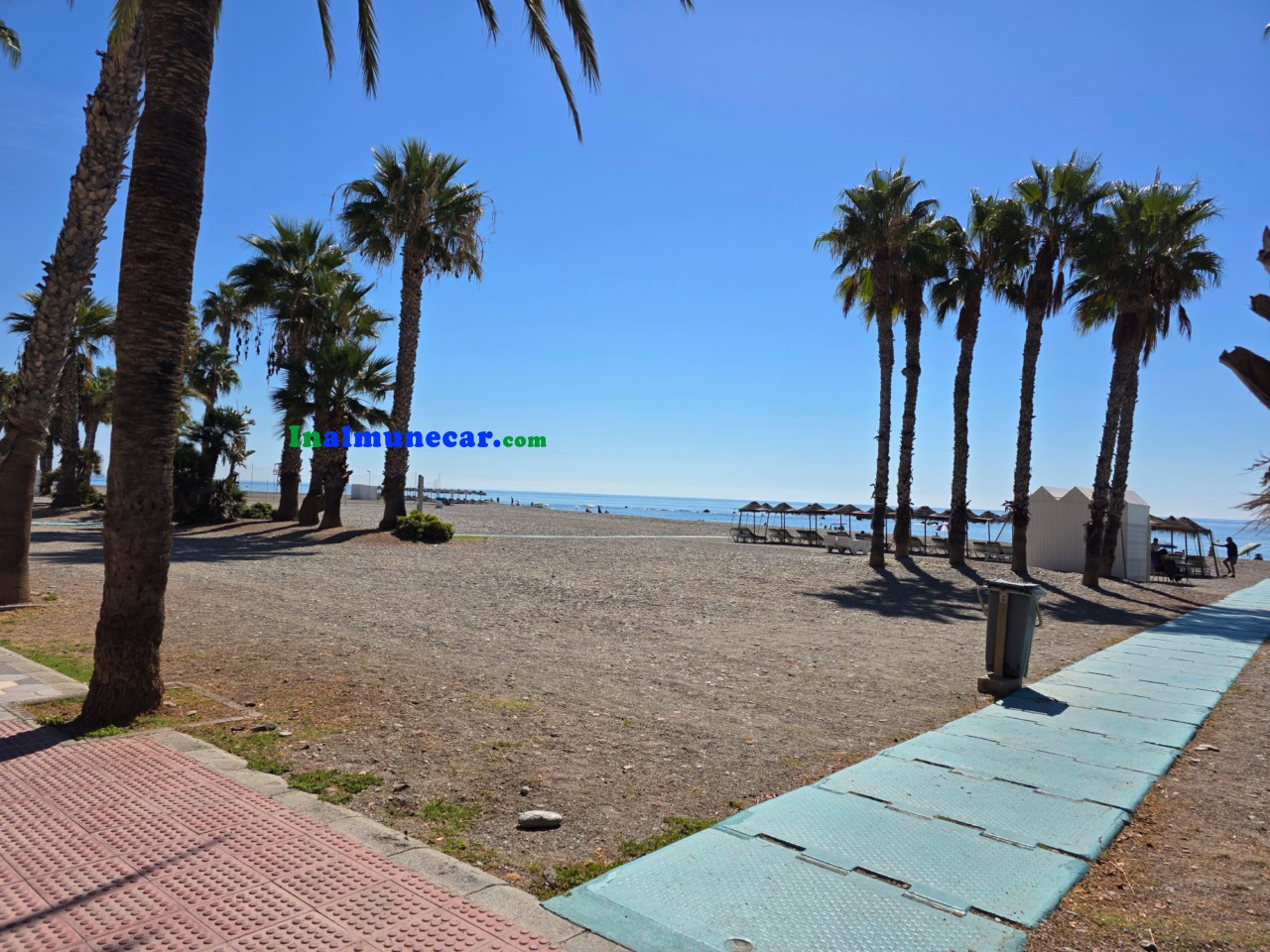 Piso en alquiler en el centro de Almuñecar junto a la playa