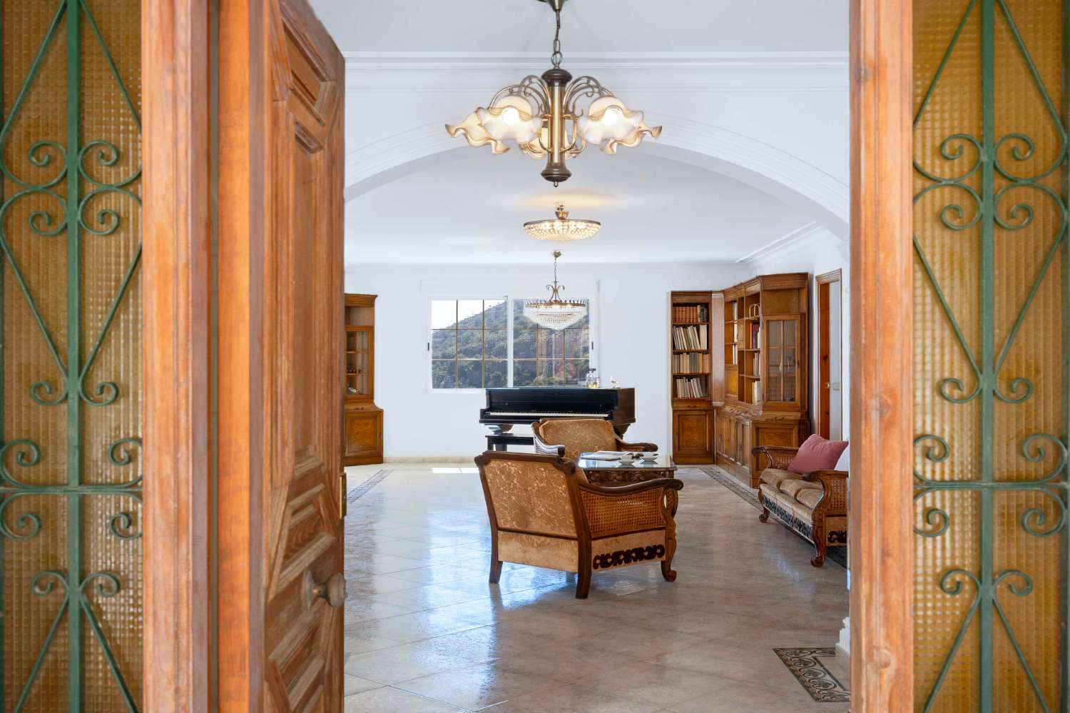 Villa til salg på Calle Maestras La Herradura.