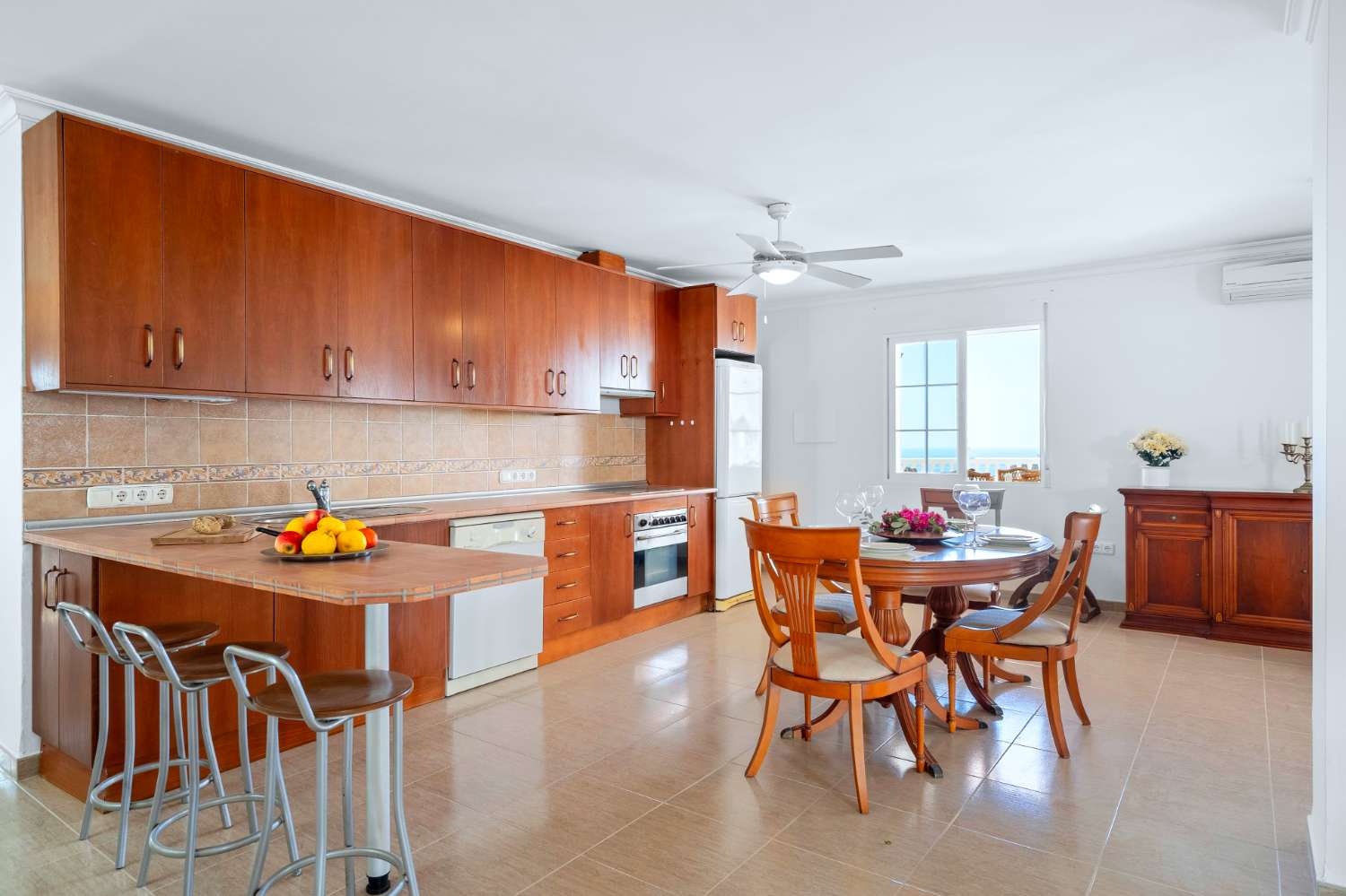 Villa til salg på Calle Maestras La Herradura.