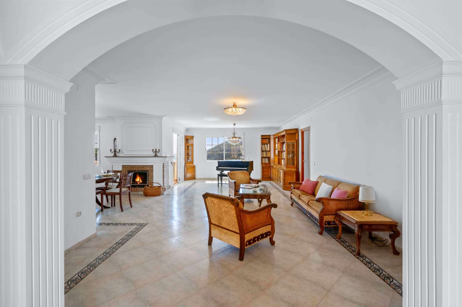 Villa til salg på Calle Maestras La Herradura.