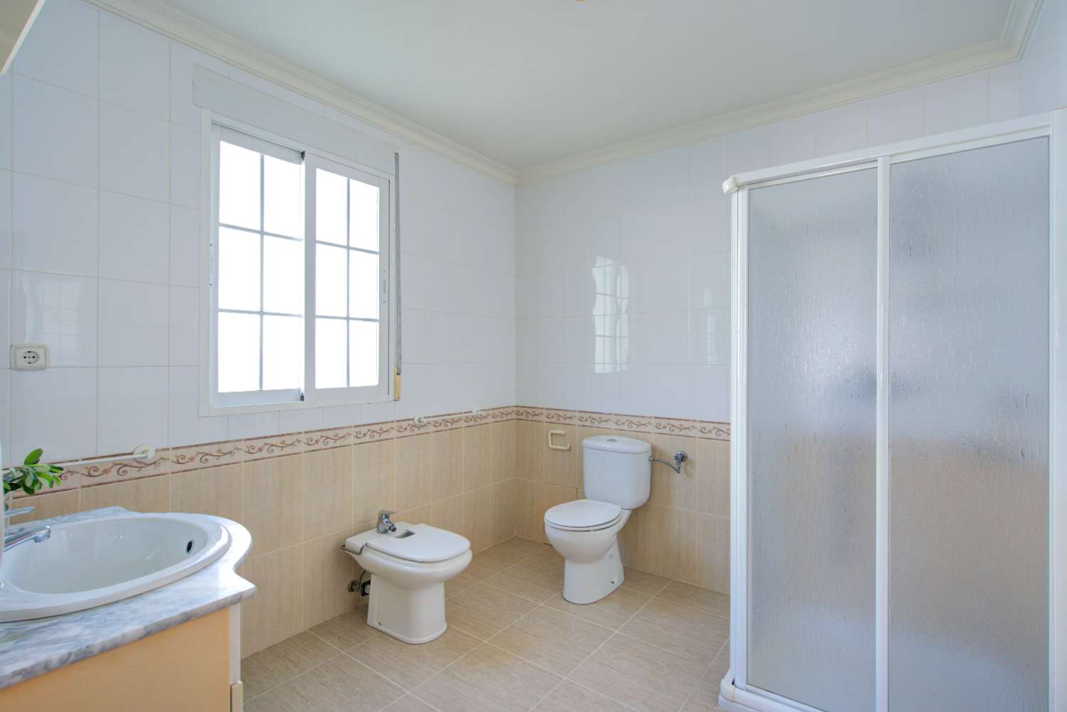 Villa til salg på Calle Maestras La Herradura.