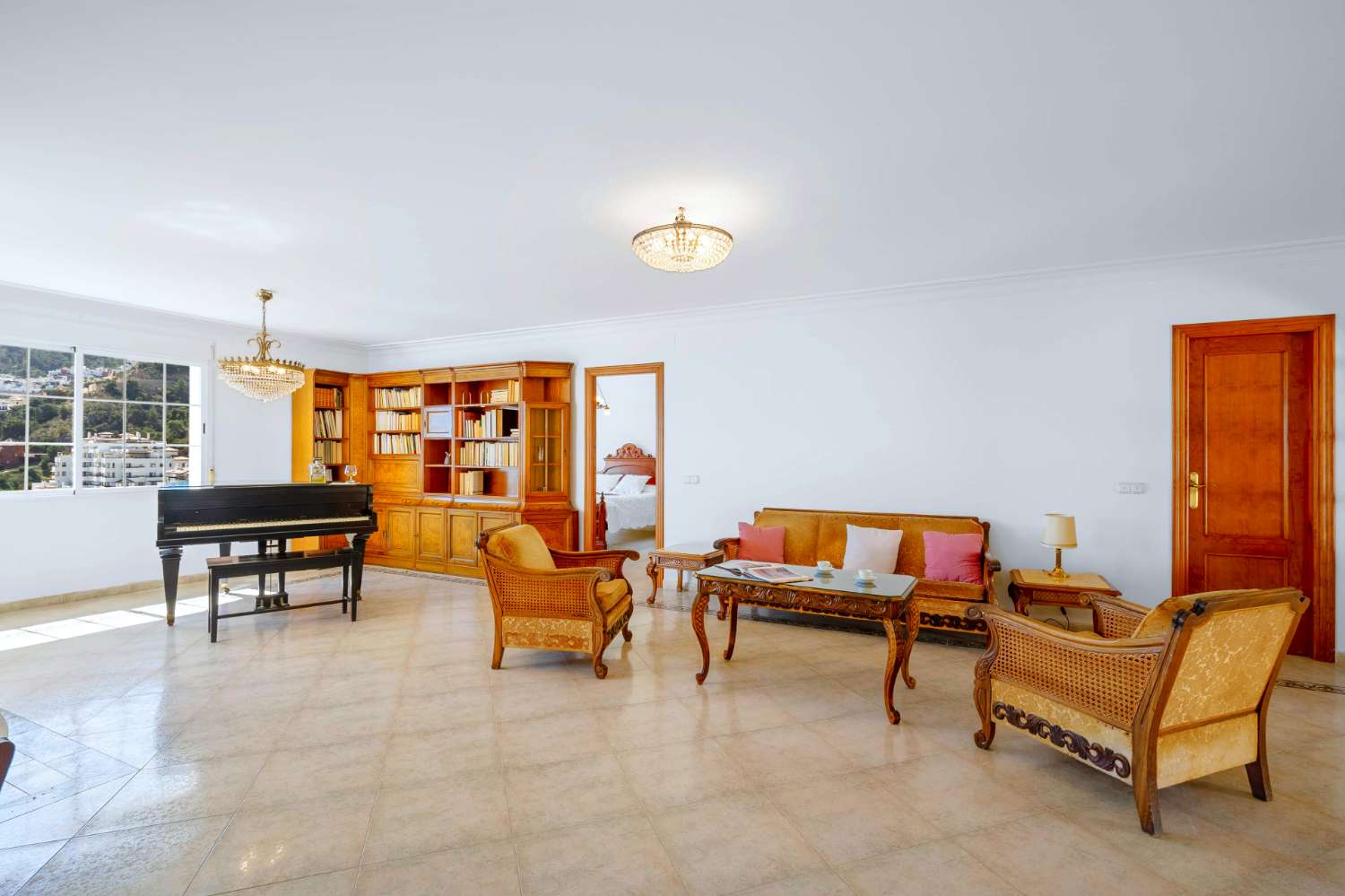 Villa til salg på Calle Maestras La Herradura.