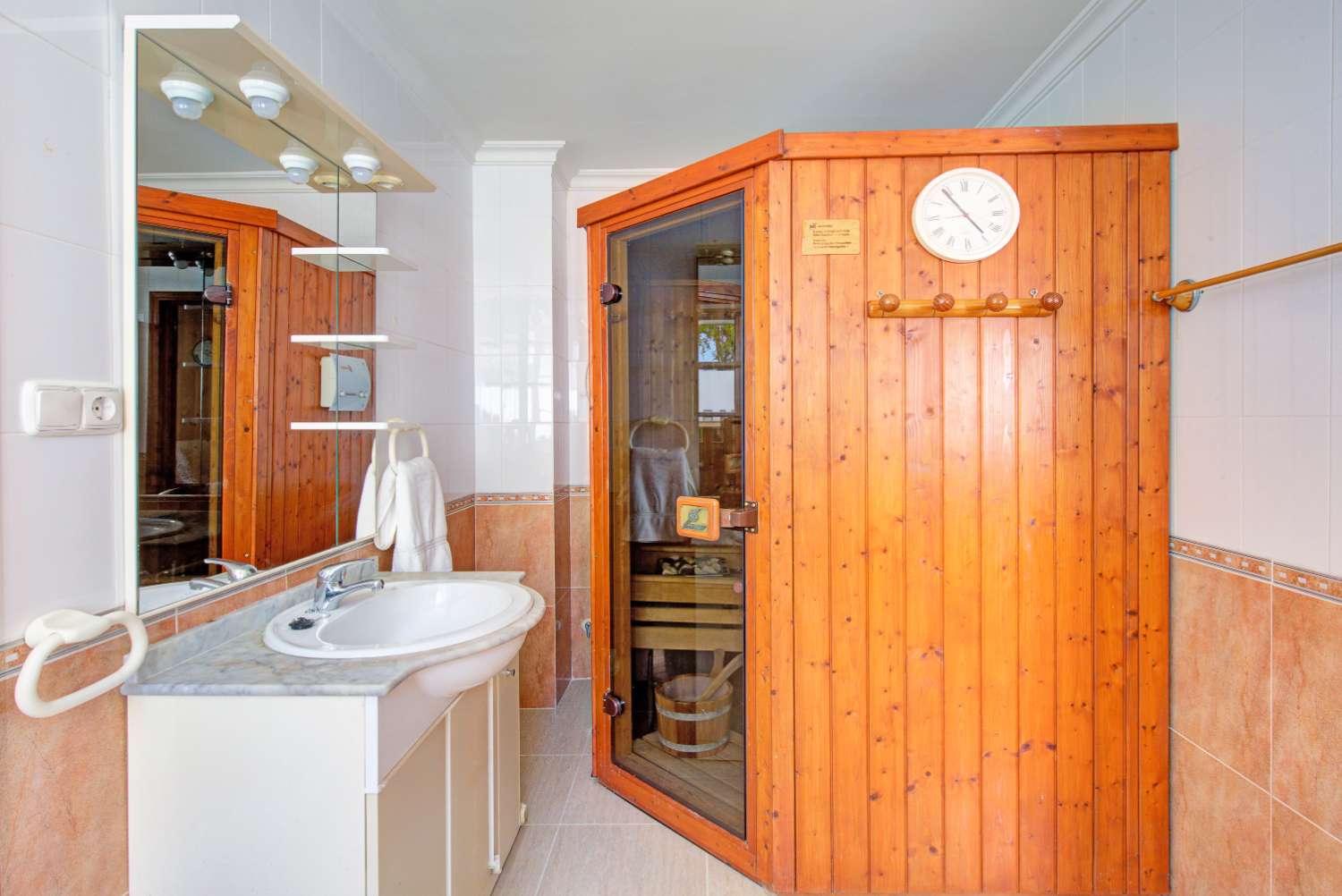 Villa til salg på Calle Maestras La Herradura.