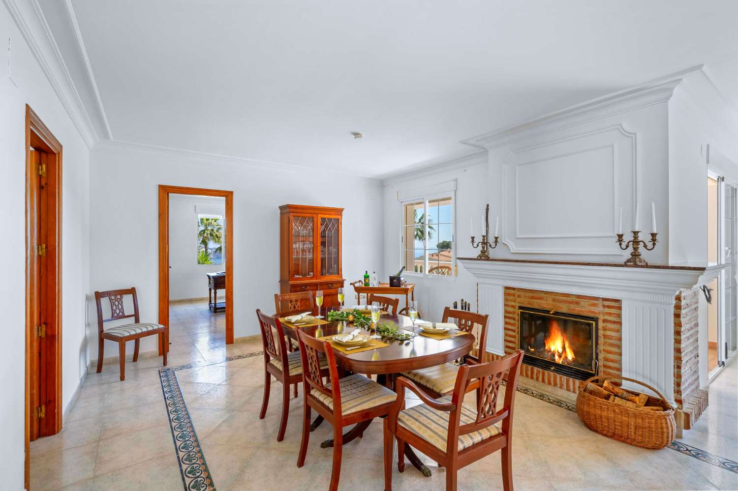 Villa til salg på Calle Maestras La Herradura.