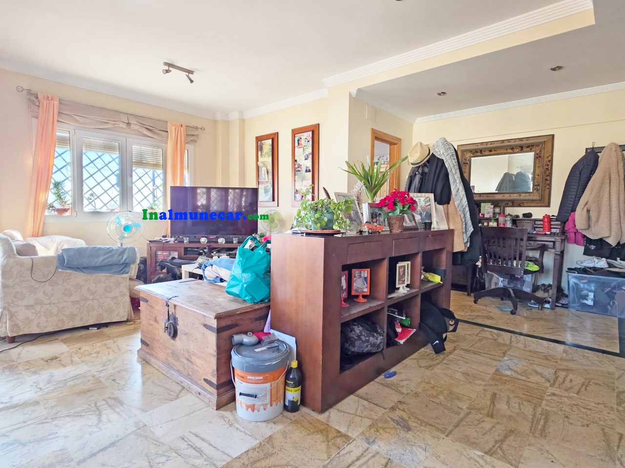 Radhus med havsutsikt och gemensam pool till salu i Almuñécar