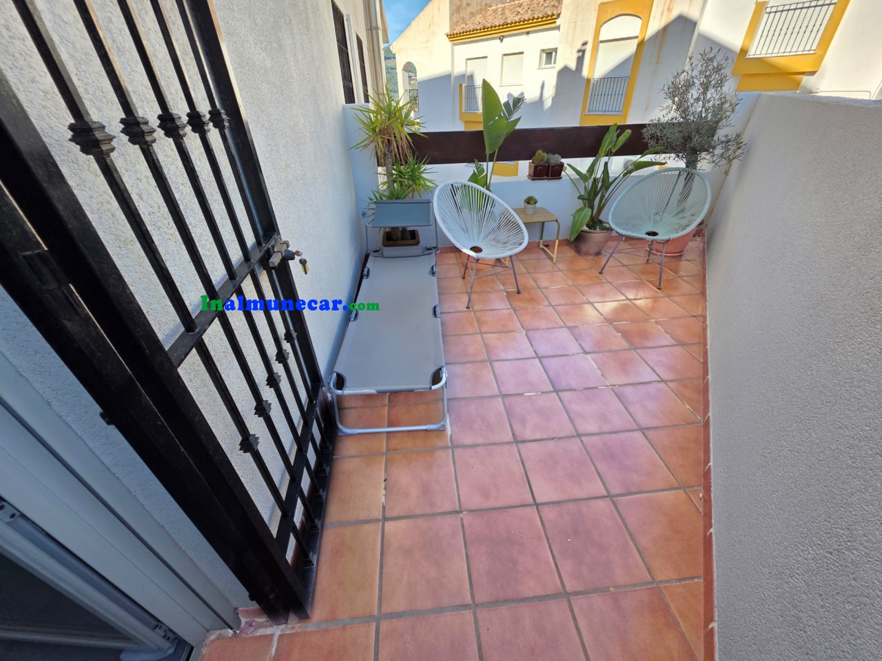 Appartement te koop in La Herradura met garageruimte.