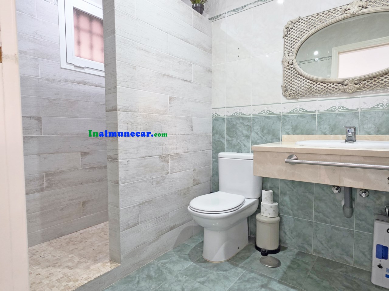 Appartement te koop in La Herradura met garageruimte.