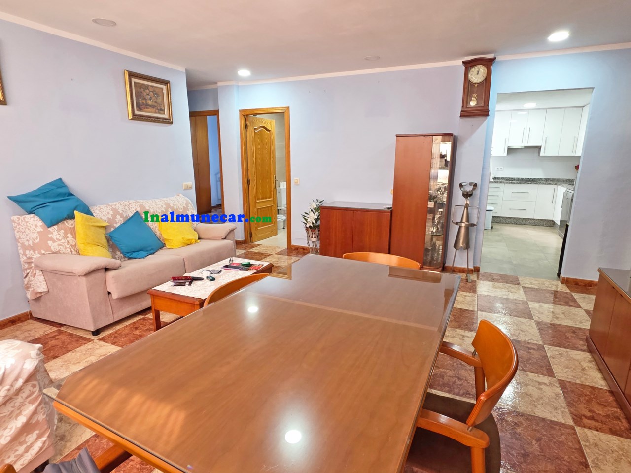 Piso en venta en Almuñecar, Plaza Madrid , muy cerca de la playa