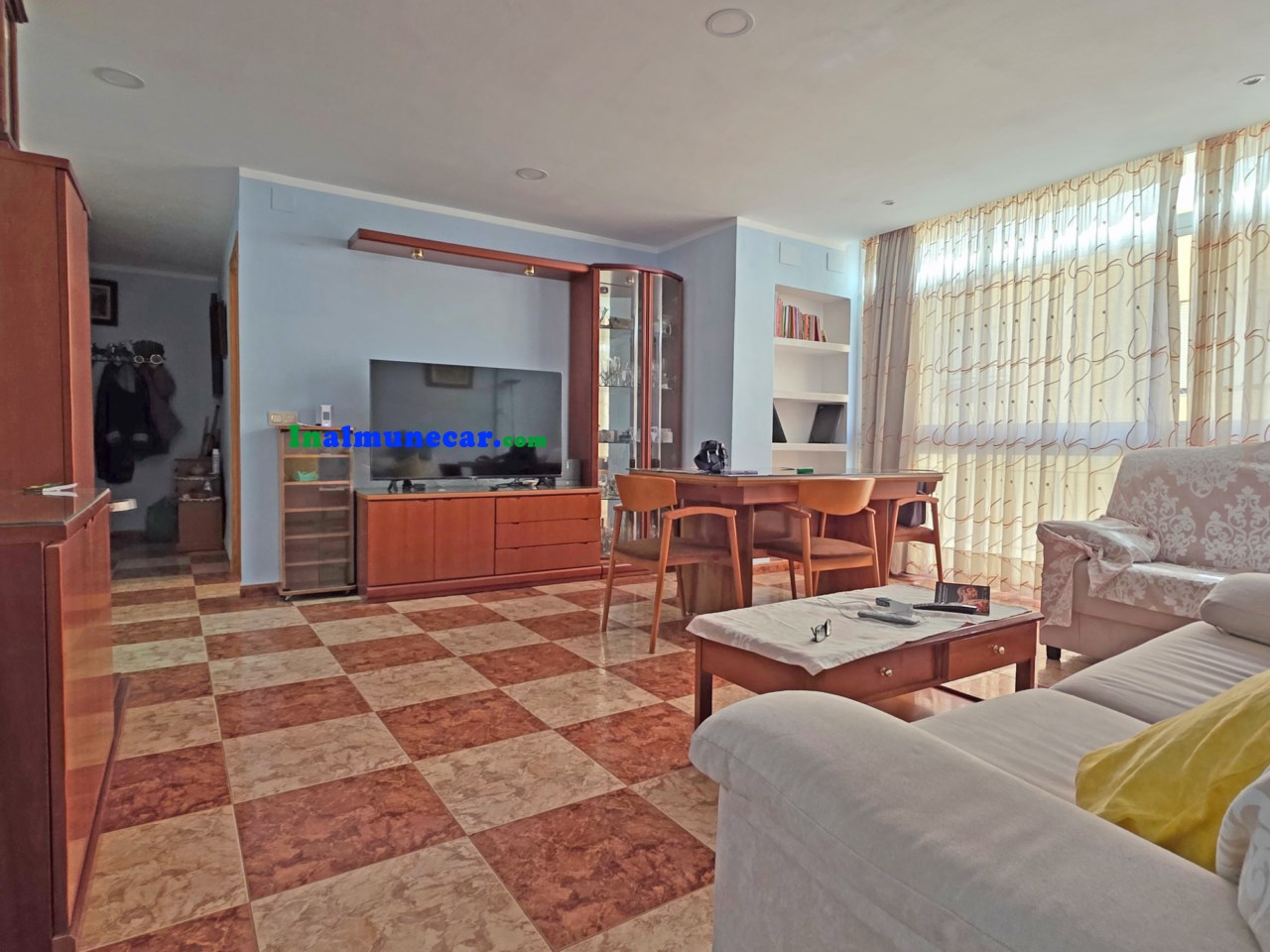 Piso en venta en Almuñecar, Plaza Madrid , muy cerca de la playa