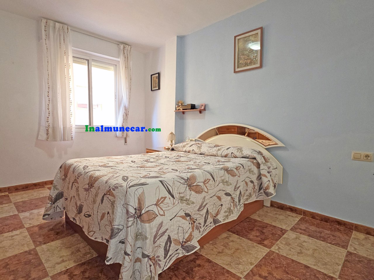 Piso en venta en Almuñecar, Plaza Madrid , muy cerca de la playa