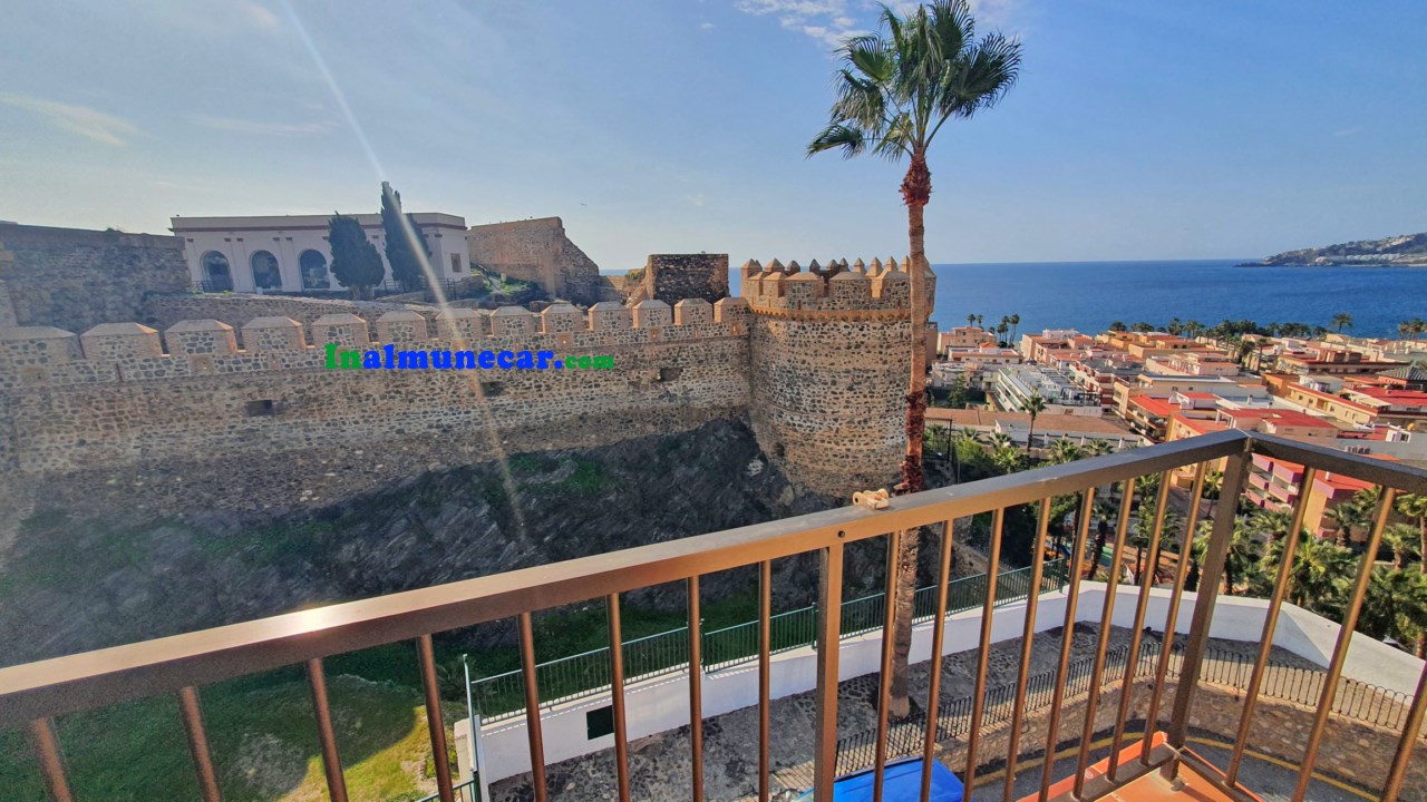 Townhouse for sale in front of the Castle in the Old Quarter of Almuñecar