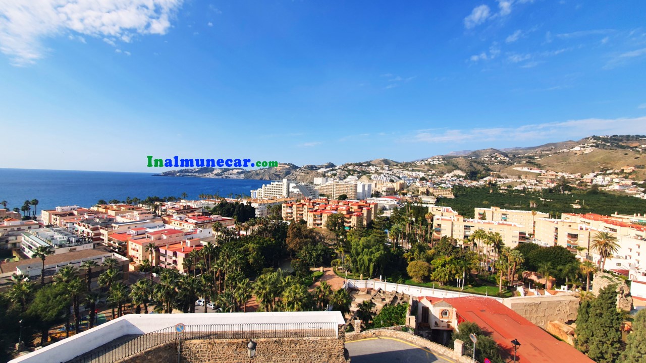 Townhouse for sale in front of the Castle in the Old Quarter of Almuñecar