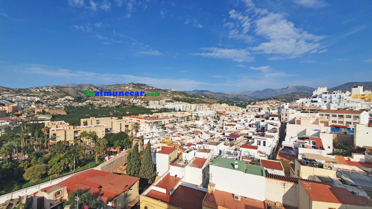 Townhouse for sale in front of the Castle in the Old Quarter of Almuñecar