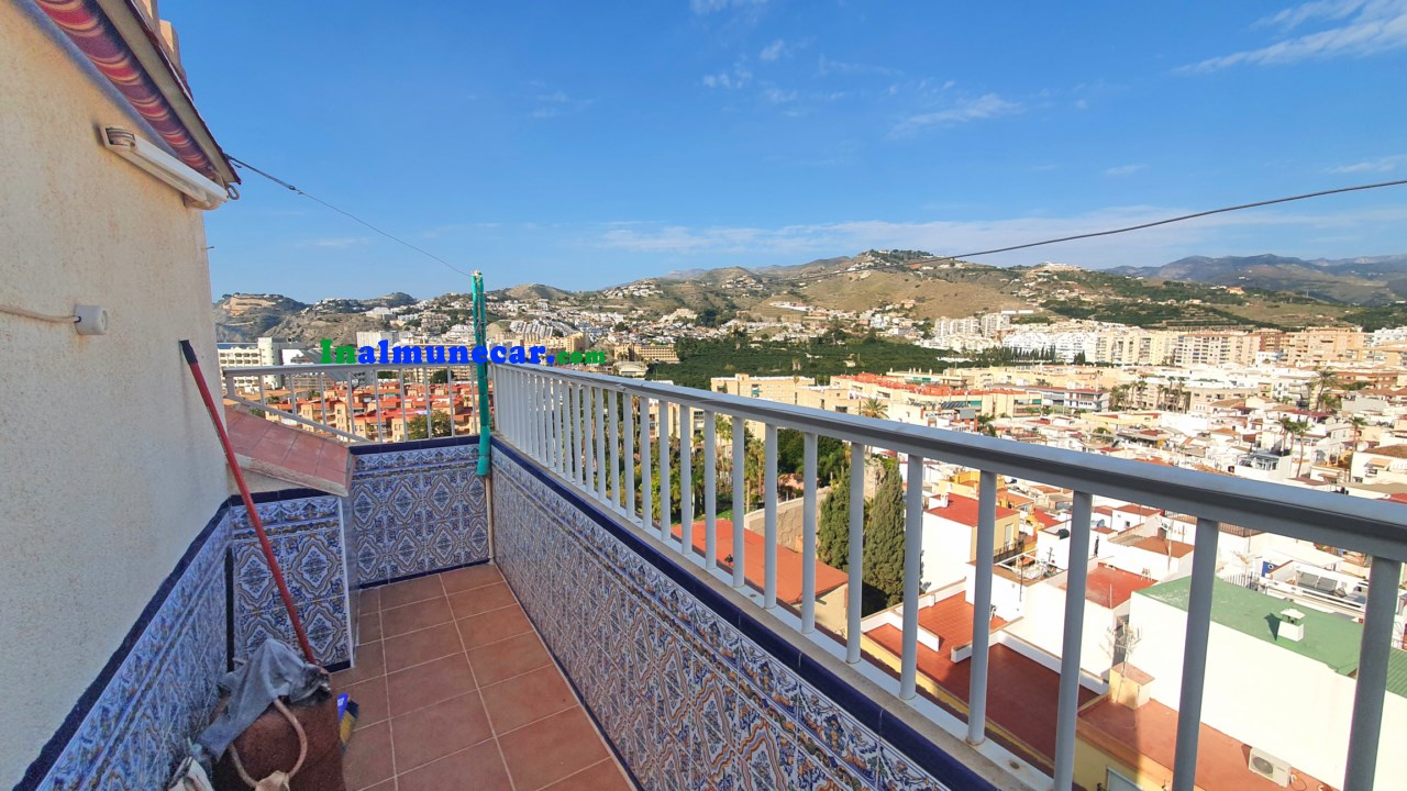 Townhouse for sale in front of the Castle in the Old Quarter of Almuñecar