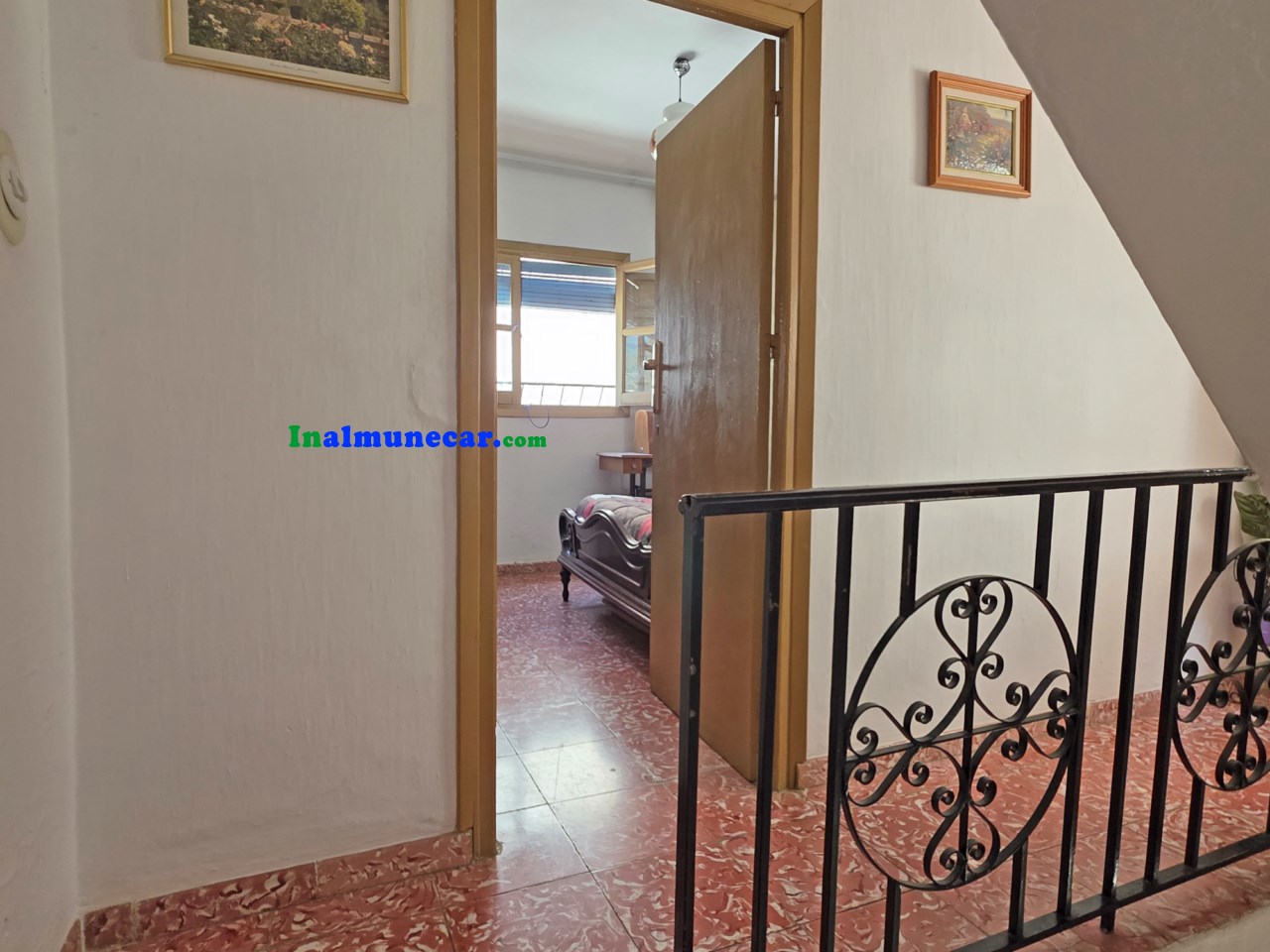 GRAN CASA EN VENTA EN EL PUEBLO DE OTIVAR