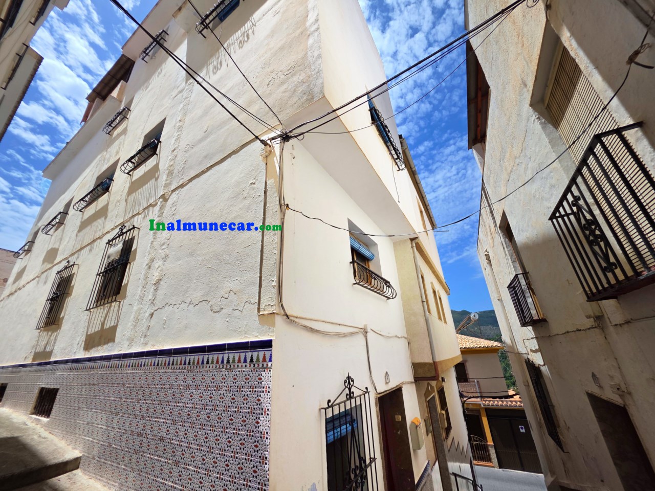 GRAN CASA EN VENTA EN EL PUEBLO DE OTIVAR