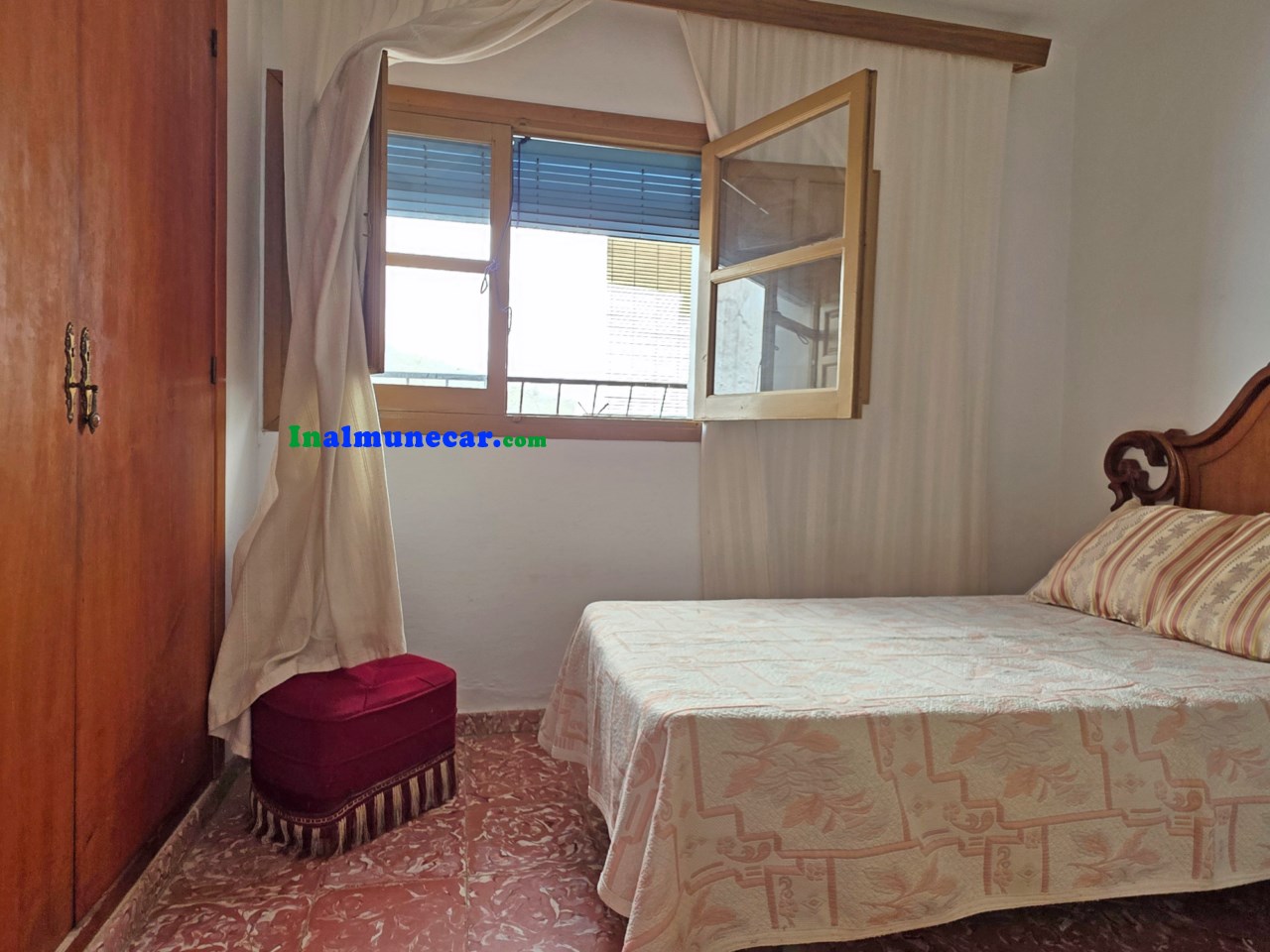 GRAN CASA EN VENTA EN EL PUEBLO DE OTIVAR
