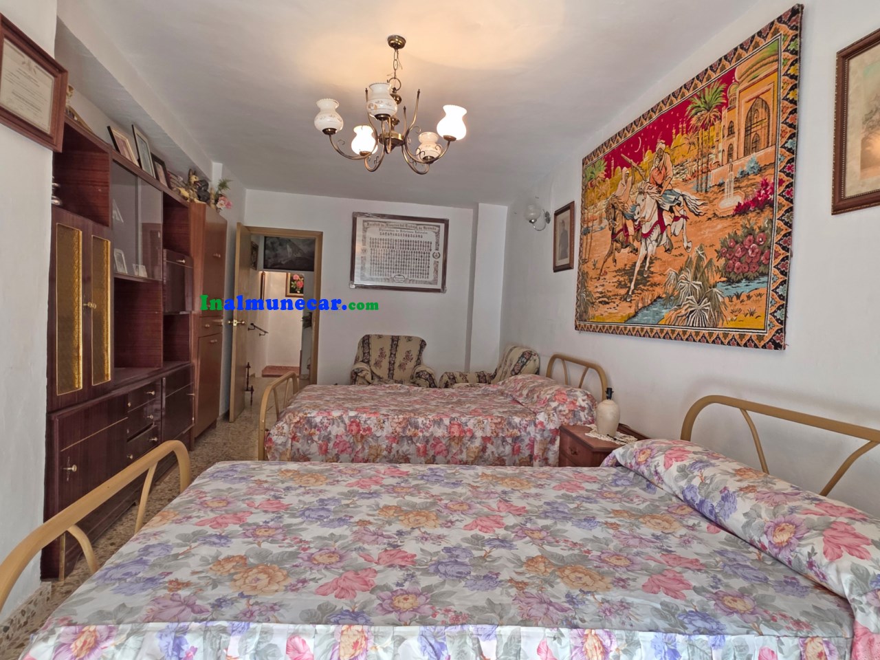 GRAN CASA EN VENTA EN EL PUEBLO DE OTIVAR