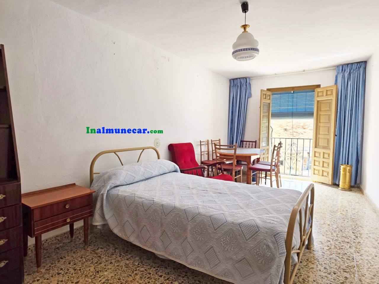GRAN CASA EN VENTA EN EL PUEBLO DE OTIVAR