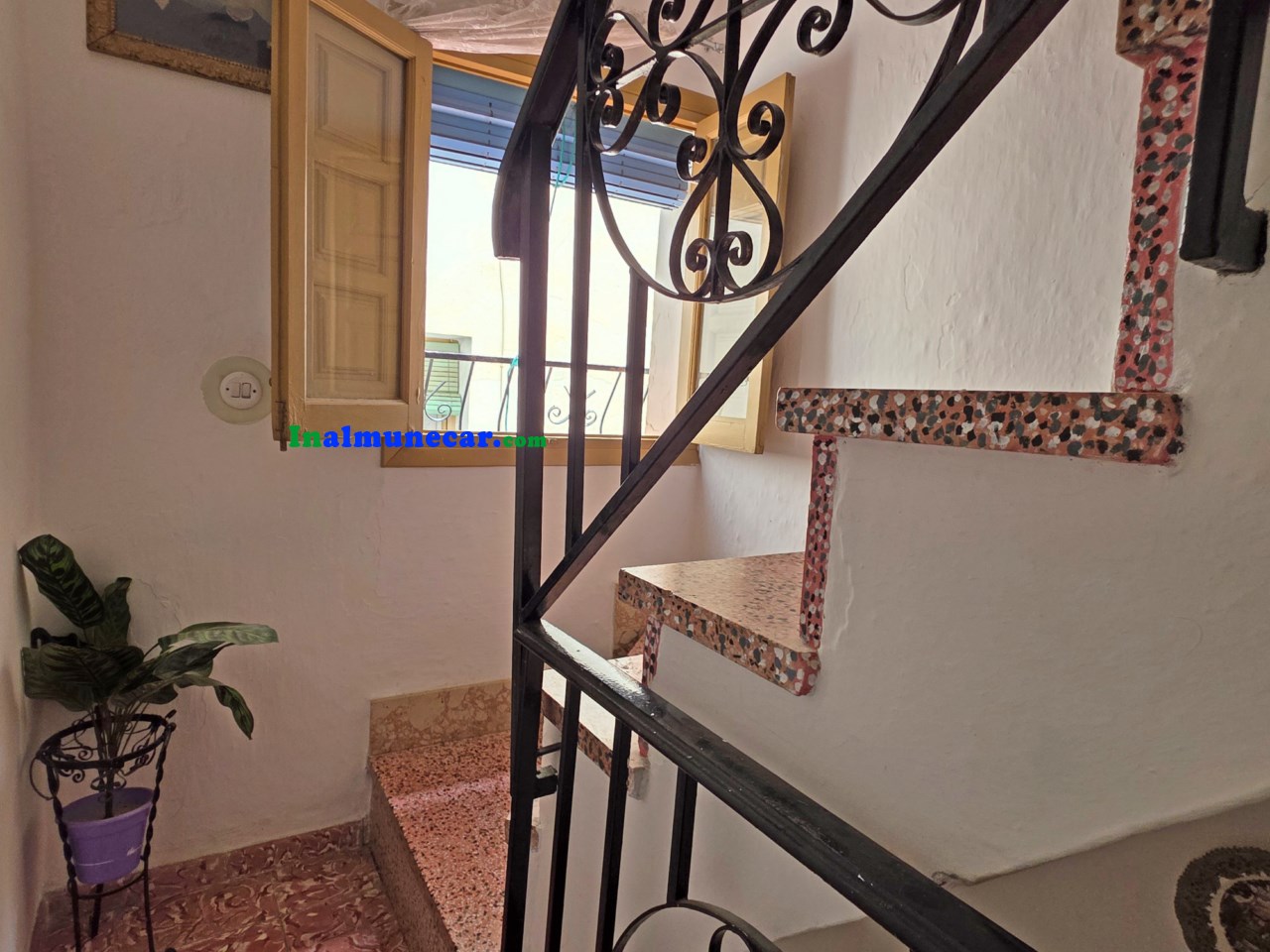 GRAN CASA EN VENTA EN EL PUEBLO DE OTIVAR