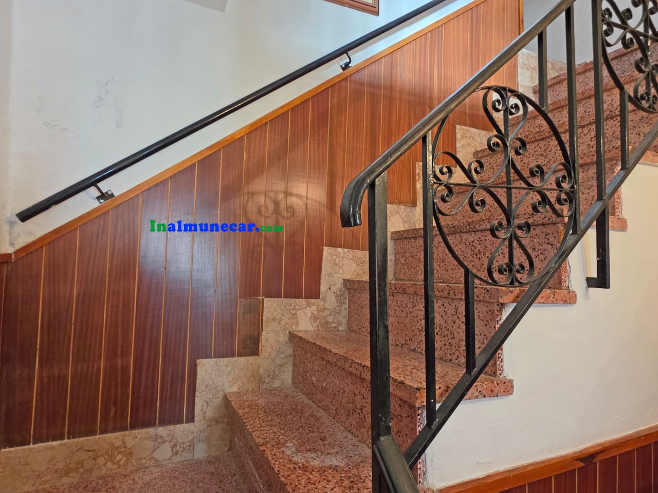 GRAN CASA EN VENTA EN EL PUEBLO DE OTIVAR