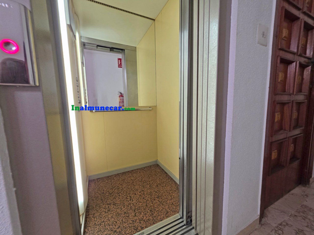 Se vende bonito piso reformado situado muy cerca de la Playa en Almuñecar