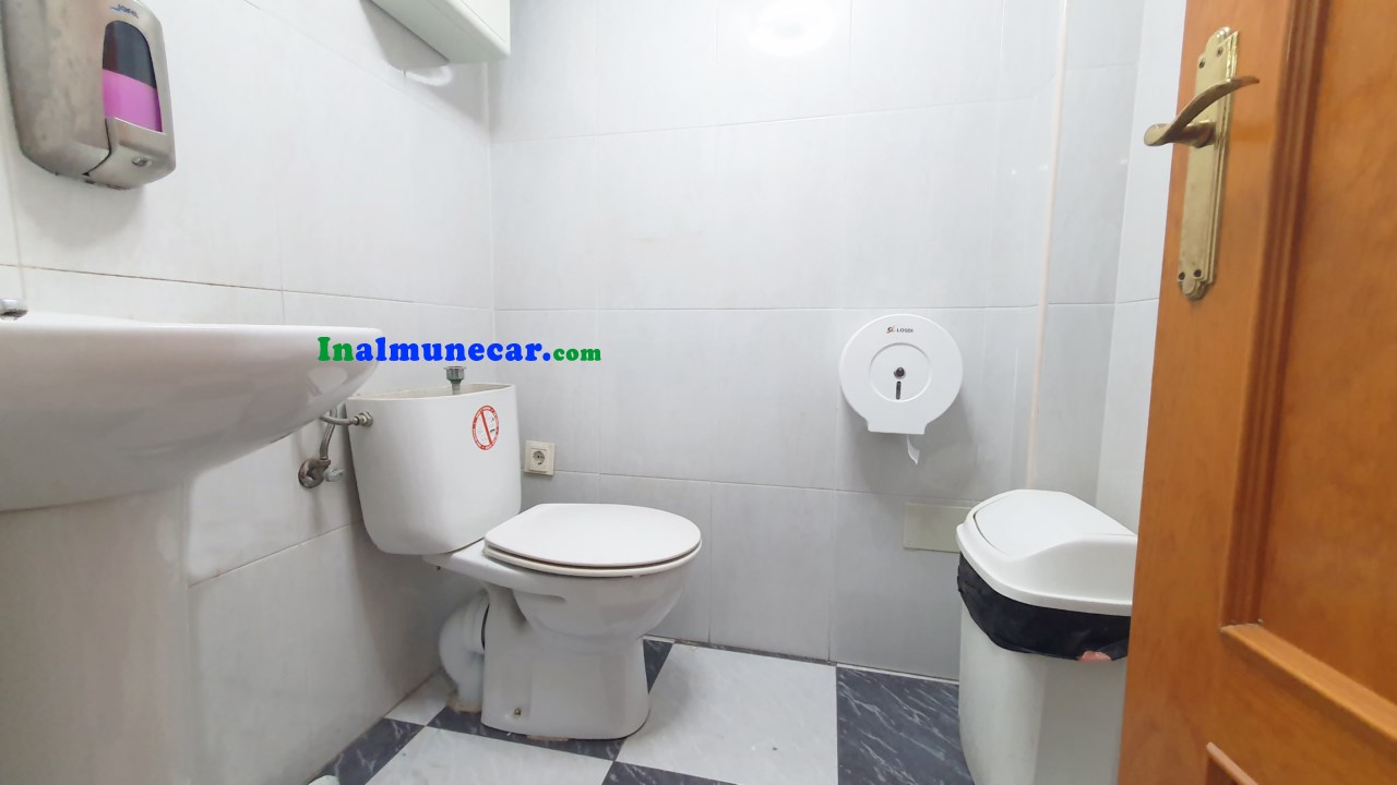 Fantastico local en venta en Almuñecar