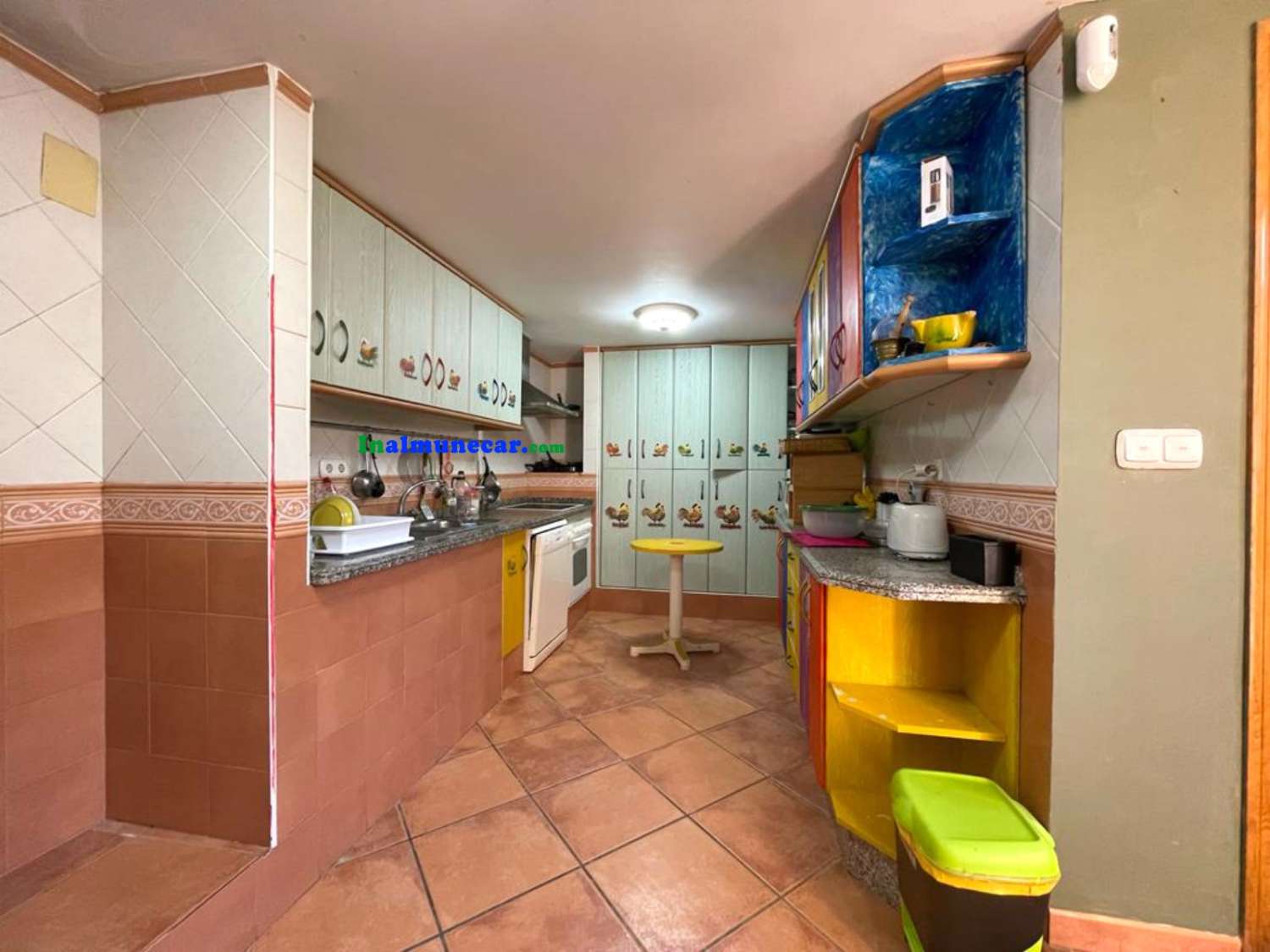 Villa for sale in Almuñécar with pool, just 10 minutes walk toSan Cristobal beach