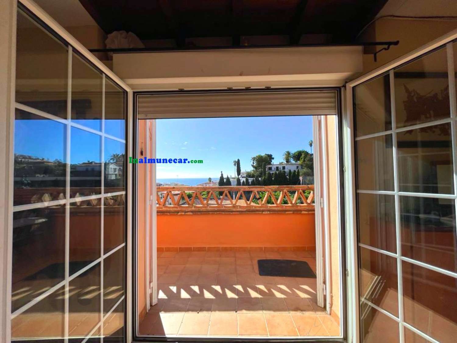 Villa for sale in Almuñécar with pool, just 10 minutes walk toSan Cristobal beach