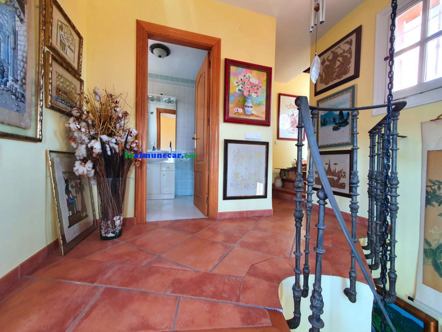 Villa for sale in Almuñécar with pool, just 10 minutes walk toSan Cristobal beach