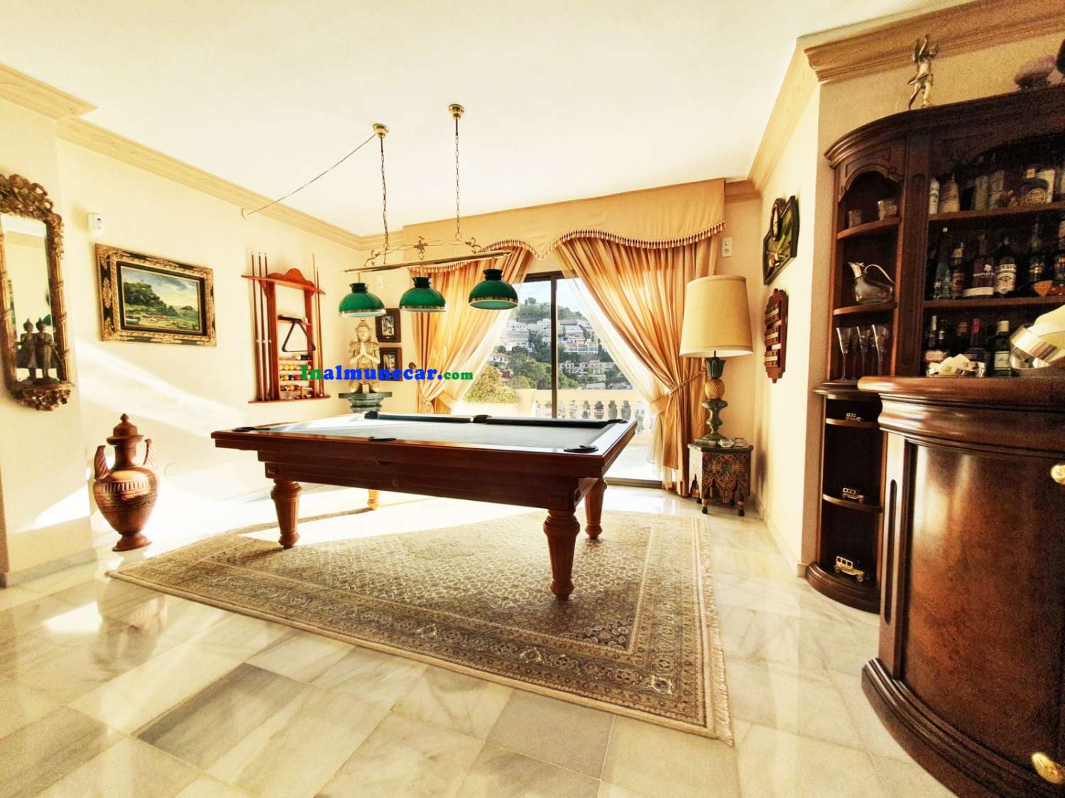 Eksklusiv villa til salg i en fantastisk beliggenhed i Cotobro, Almuñecar.