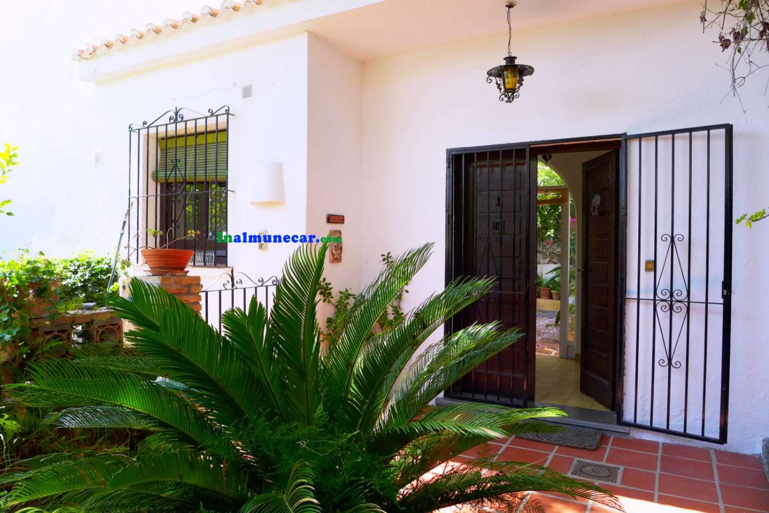 Exclusive bohemian villa for sale in Cotobro - Almuñécar, with amazing location and views.