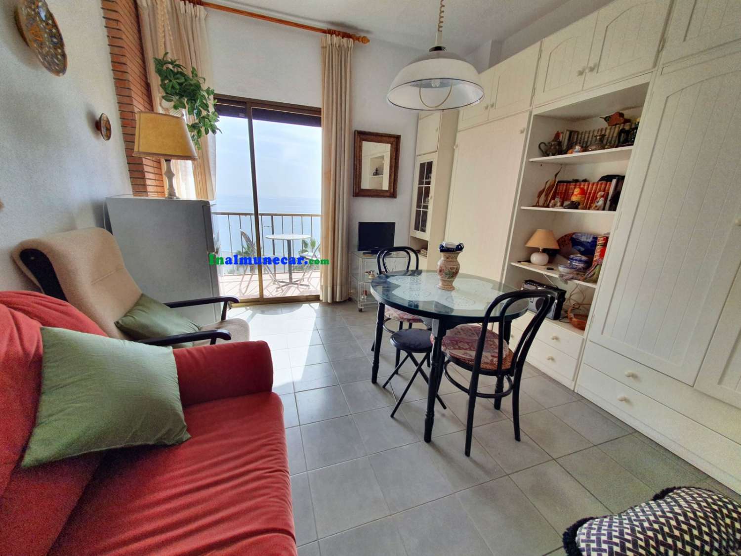 Studio apartment for sale on the beachfront in Almuñecar