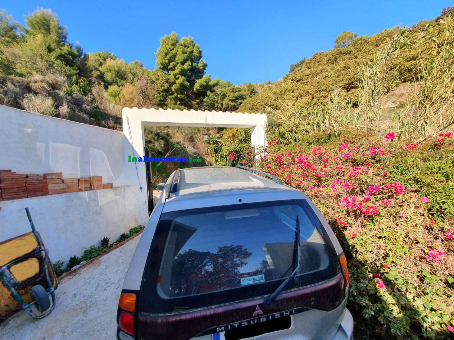 Maison de campagne à vendre à Almuñecar avec de belles vues.