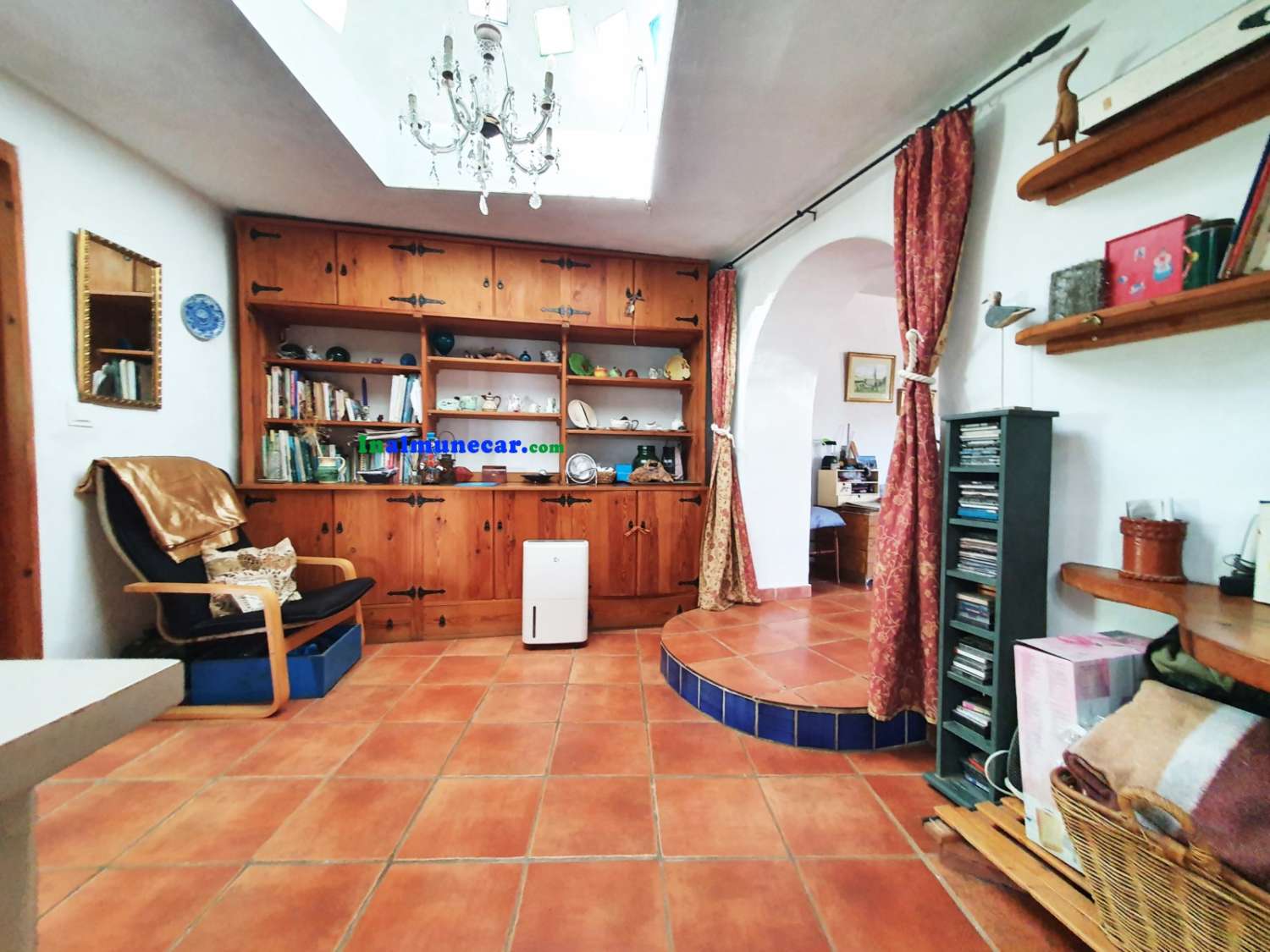 Country house for sale in Almuñecar with beautiful views.