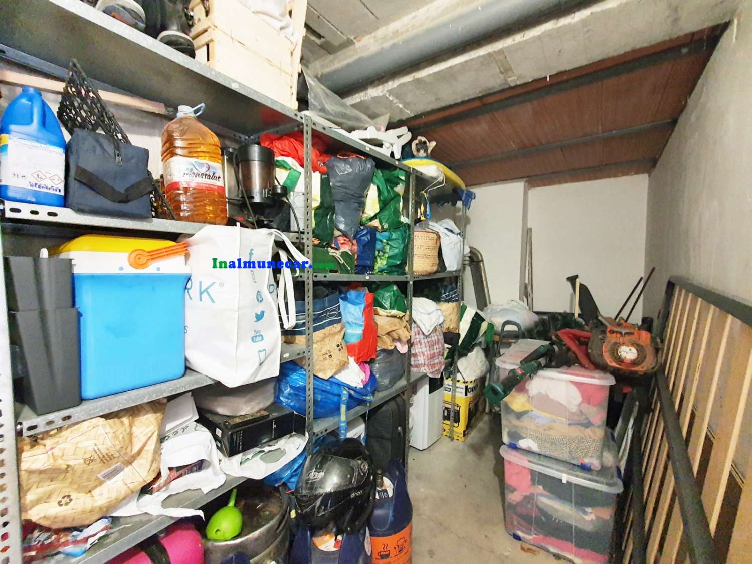 Lägenhet till salu i Almuñecar, zon P4 med garage och förråd.