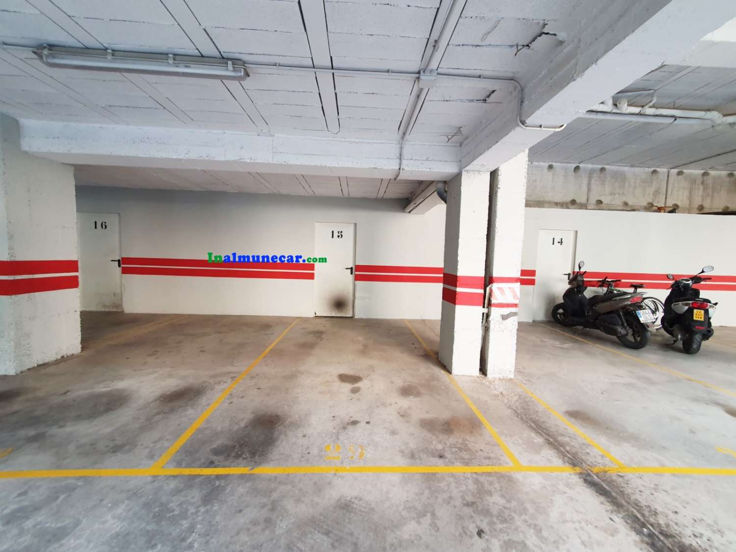 Lägenhet till salu i Almuñecar, zon P4 med garage och förråd.