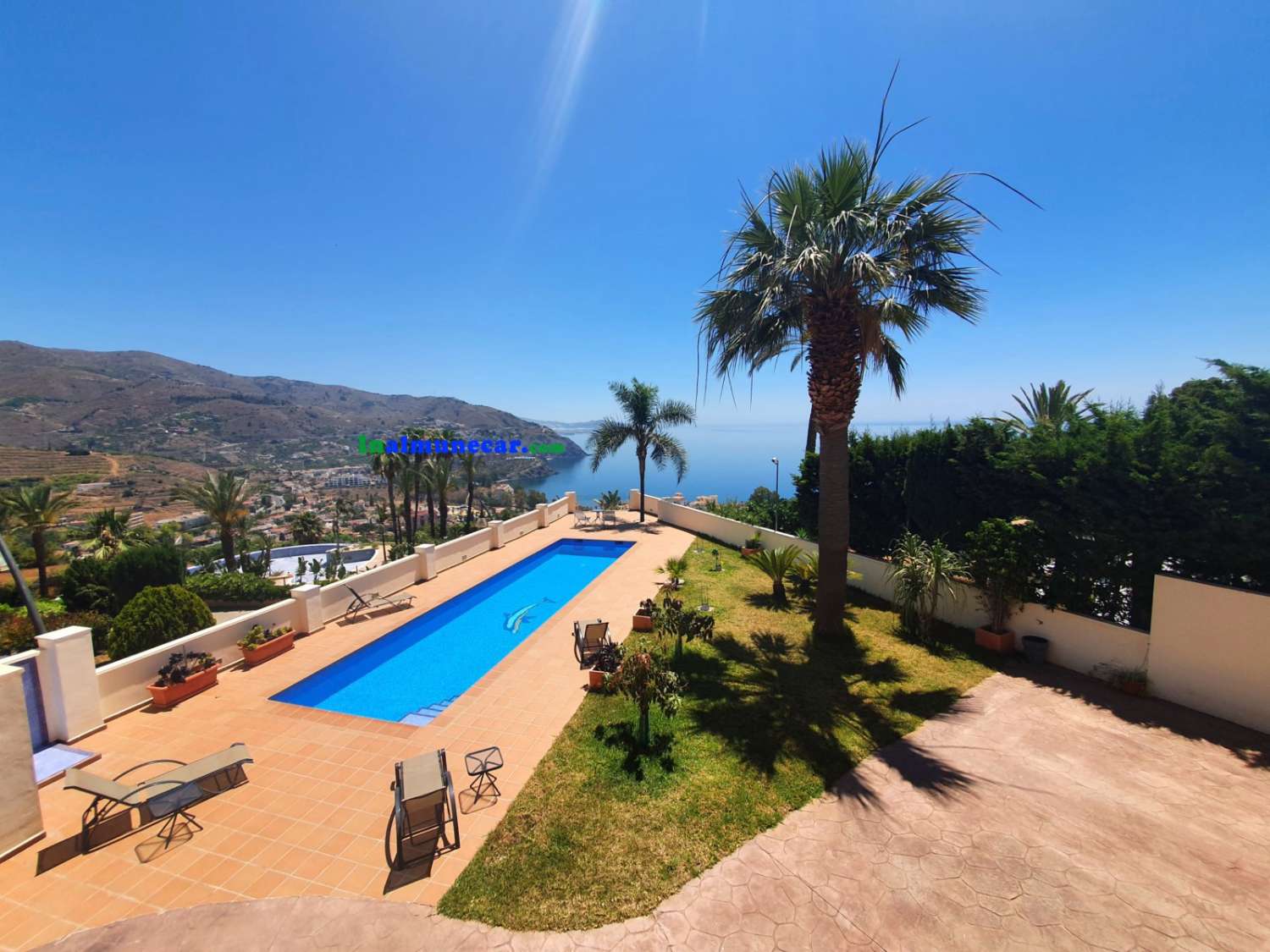 Fantastisk modern lyxvilla till salu med fantastisk utsikt över Medelhavet