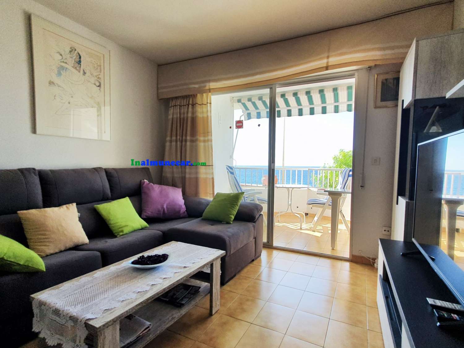 Apartamento en venta  en primera línea de playa , Paseo de Cotobro, Almuñécar, Costa Tropical.