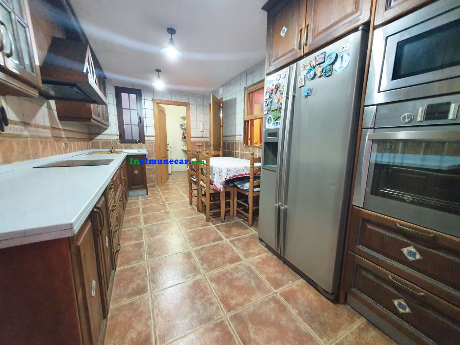 Se vende fantastica casa en el centro, a un paso de la Plaza del Ayuntamiento.