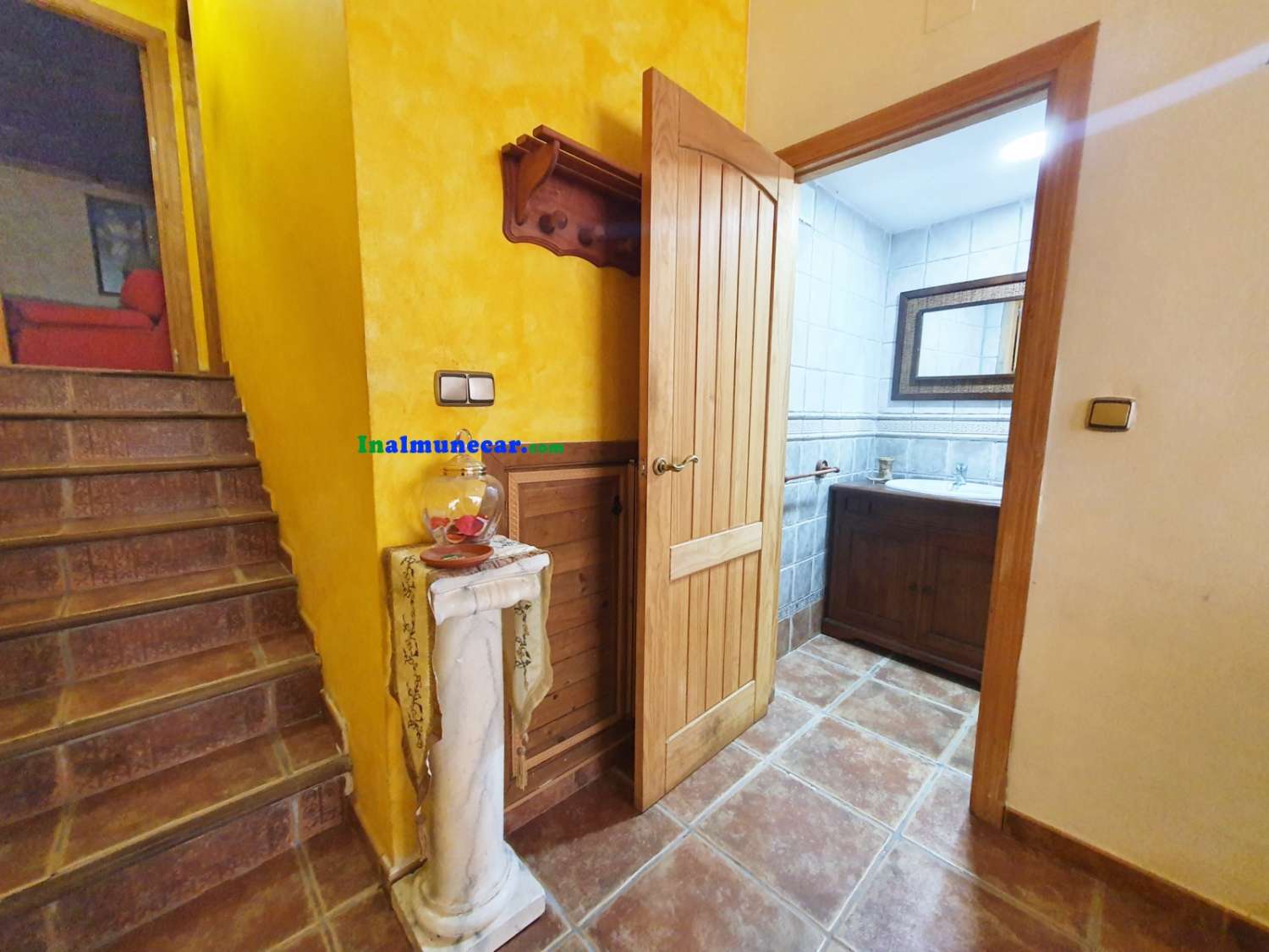 Se vende fantastica casa en el centro, a un paso de la Plaza del Ayuntamiento.