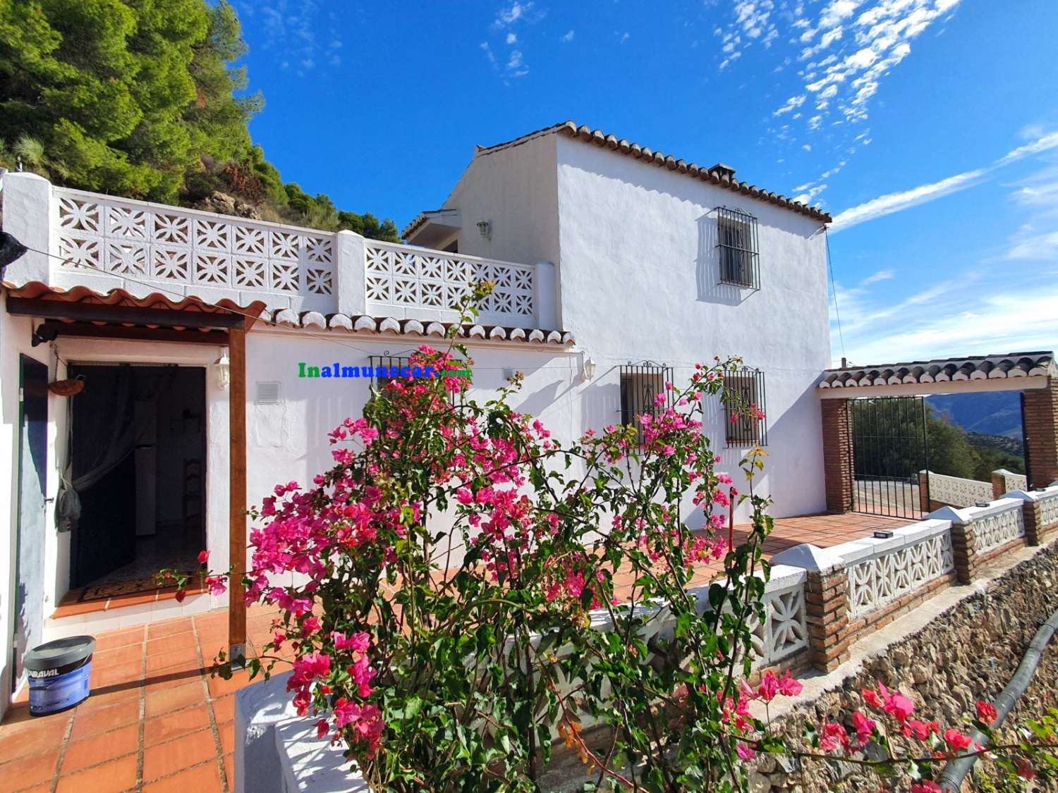 Beautiful farmhouse for sale in Gelibra de Almuñecar