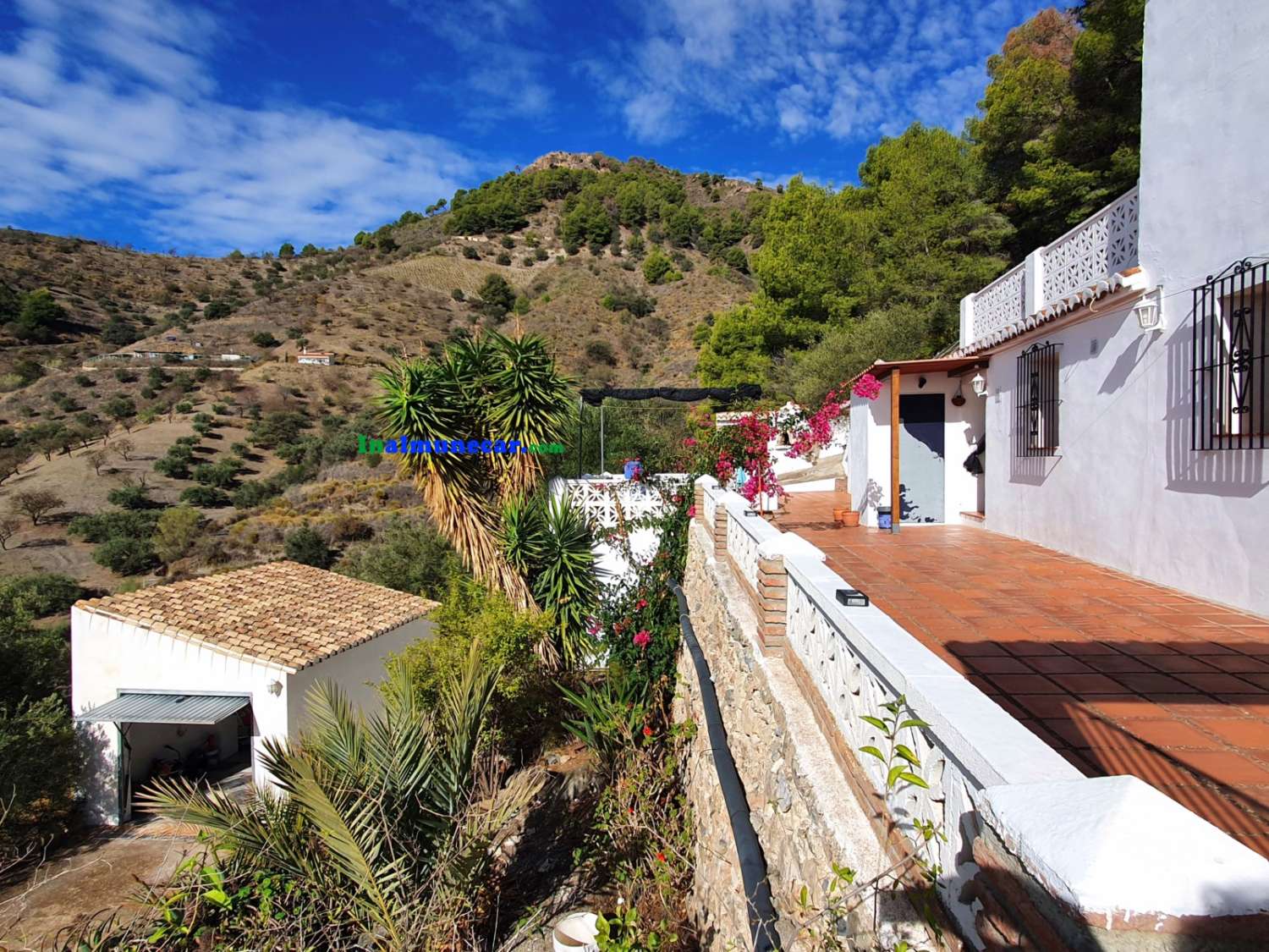 Beautiful farmhouse for sale in Gelibra de Almuñecar