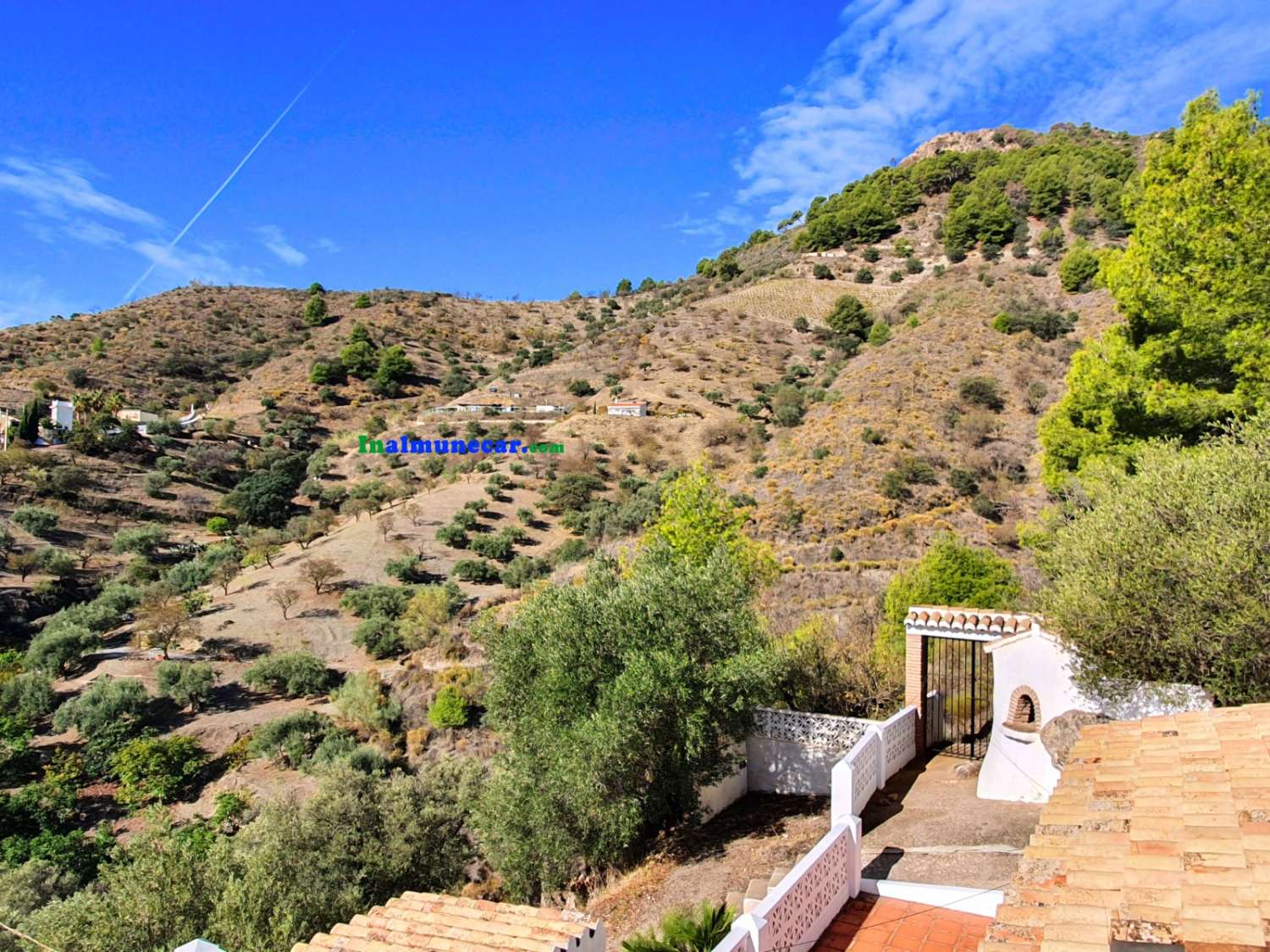 Beautiful farmhouse for sale in Gelibra de Almuñecar